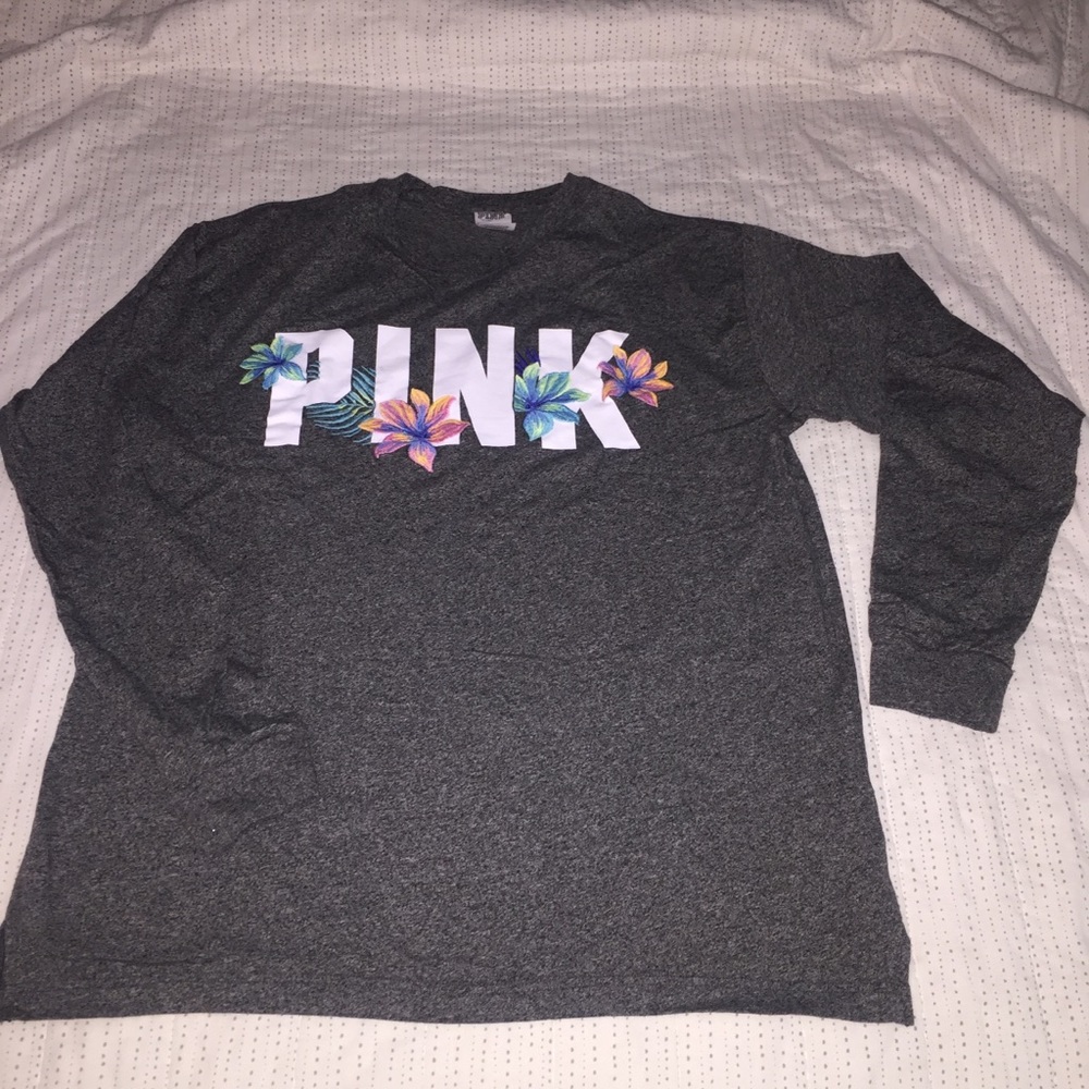 Long sleeve 100% cotton top.